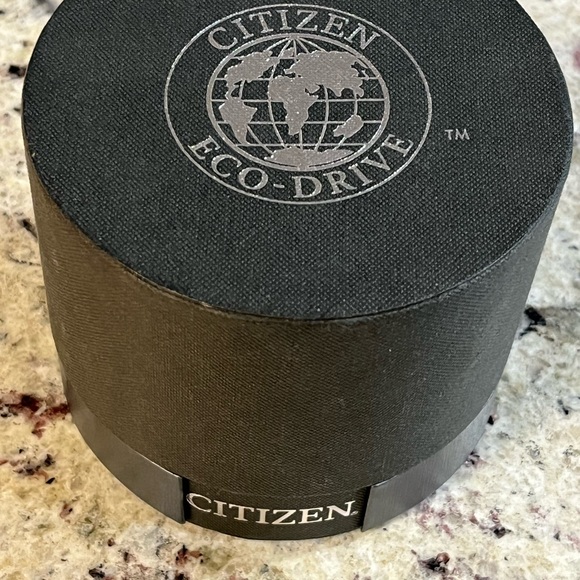 Citizen Corso Eco-Drive. 8 Diamond Dial, Date, 40mm, 100m. NEAR MINT. - Picture 5 of 7